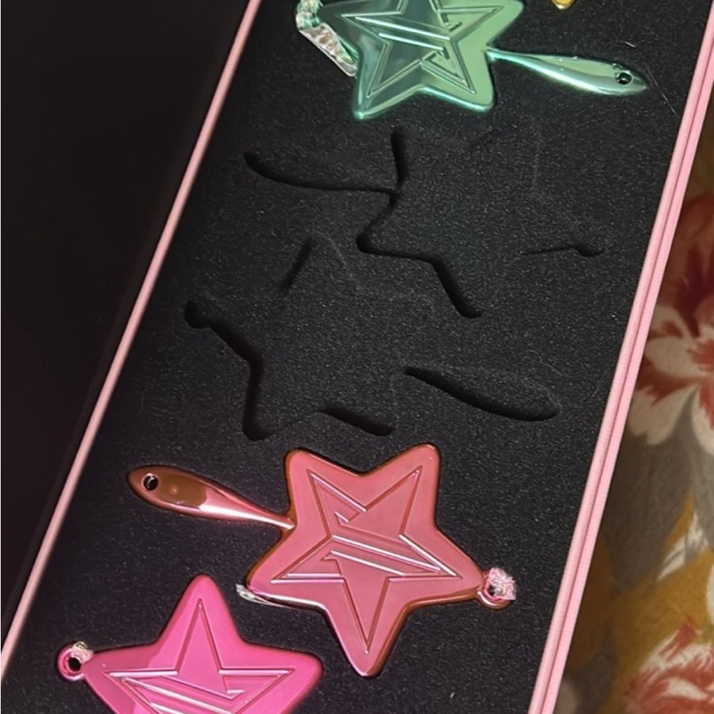 Jeffree Star Star-Shaped Lip Gloss Set - Pink and Green